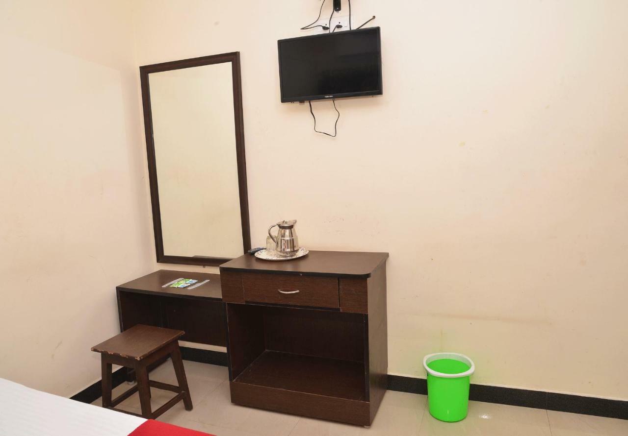 Krish Residency Hotel Maduráj Kültér fotó