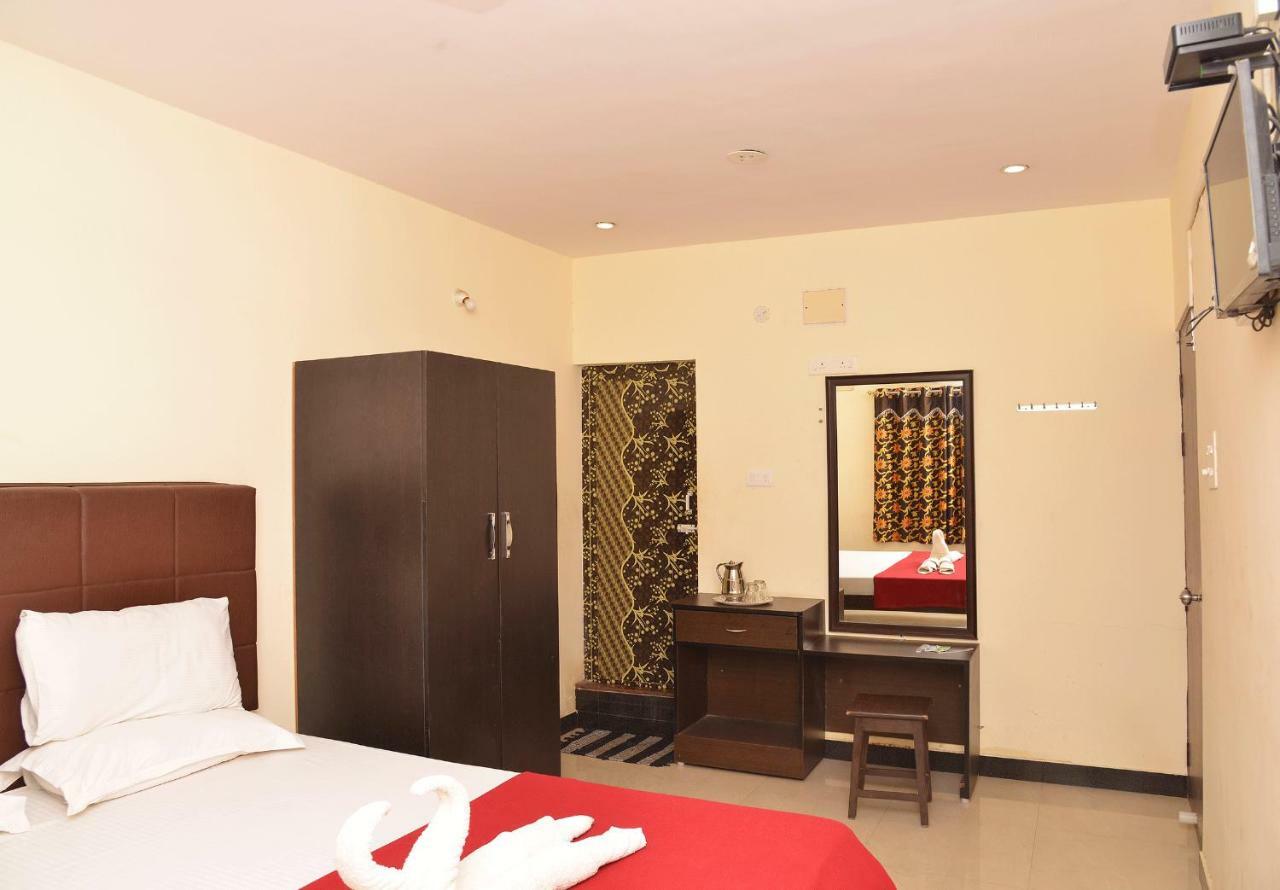 Krish Residency Hotel Maduráj Kültér fotó