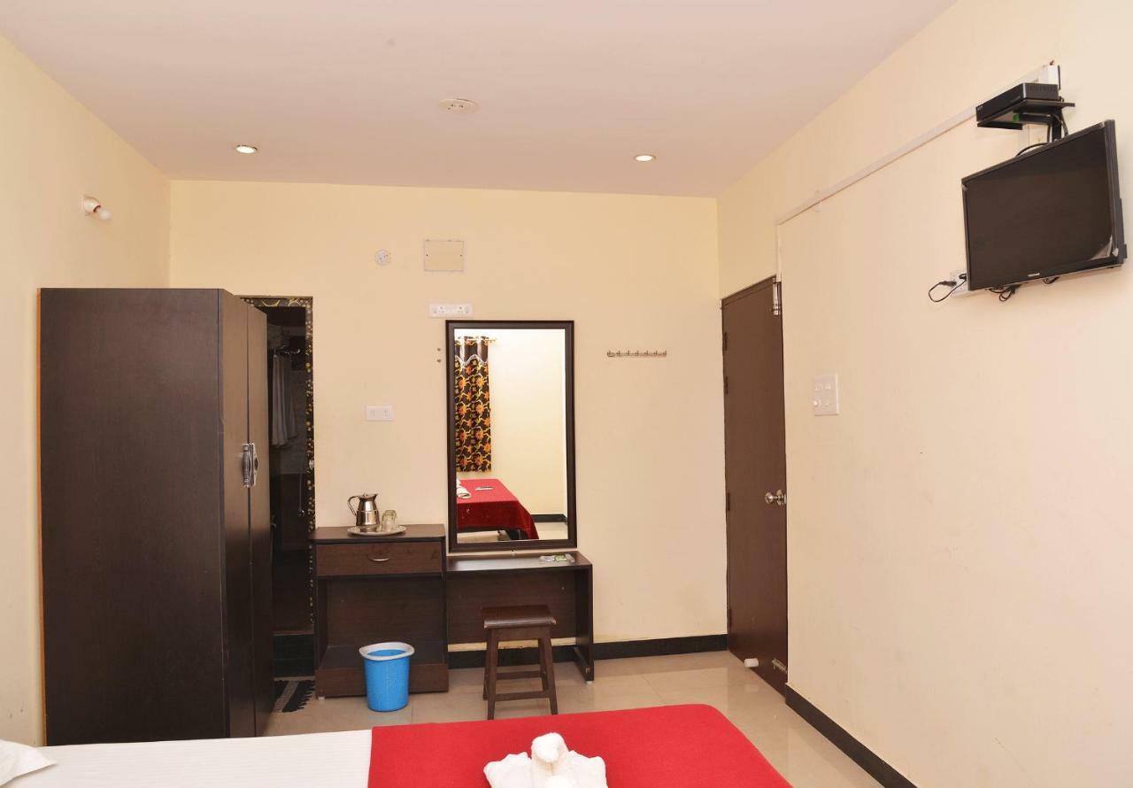 Krish Residency Hotel Maduráj Kültér fotó